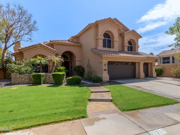 1211 E Desert Flower Ln, Phoenix, AZ 85048