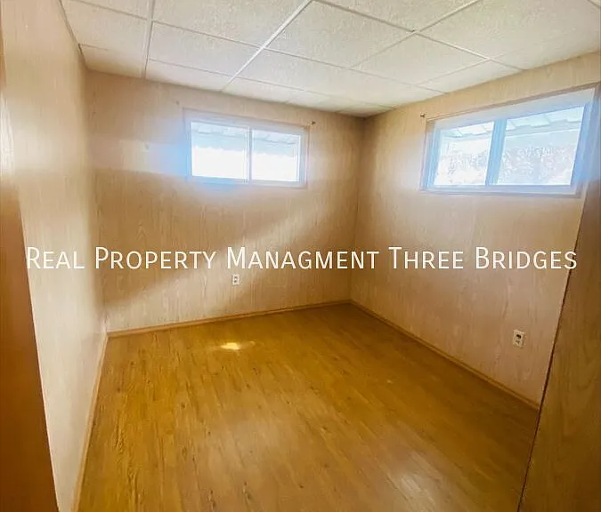 3636 Eminence Blvd — Photo 7