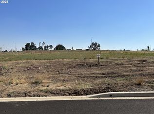 1548 NW Pinehurst Dr #107, McMinnville, OR 97128