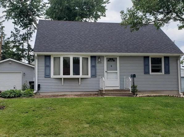 1639 Miami Dr NE, Cedar Rapids, IA 52402