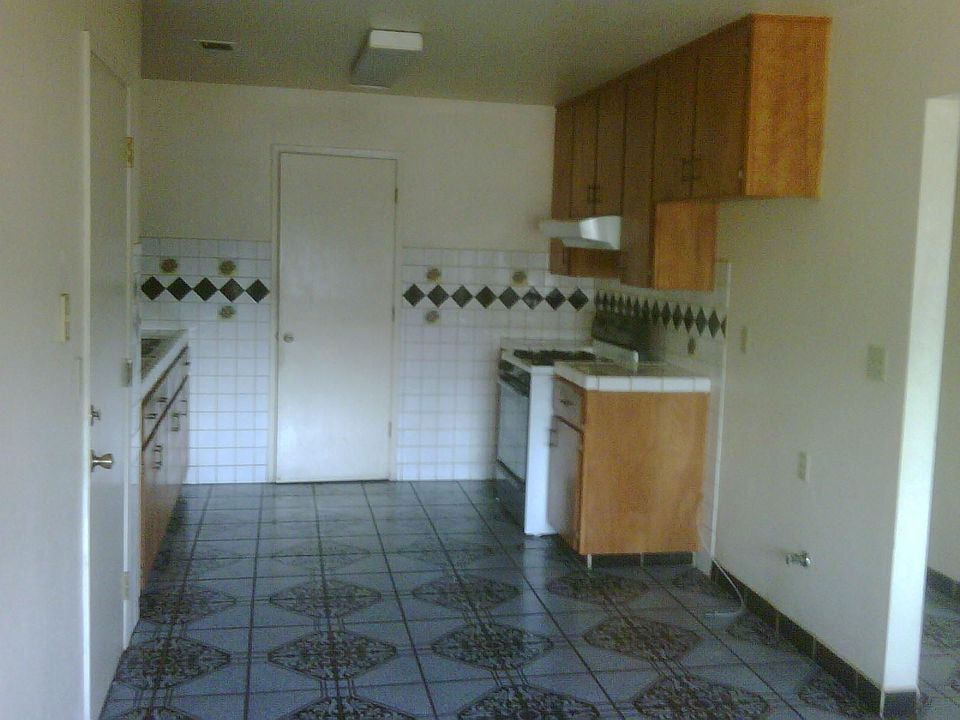 2nd image of 649 E La Vista Ave