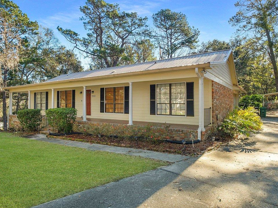 1st image of 2169 Shadyoaks Dr