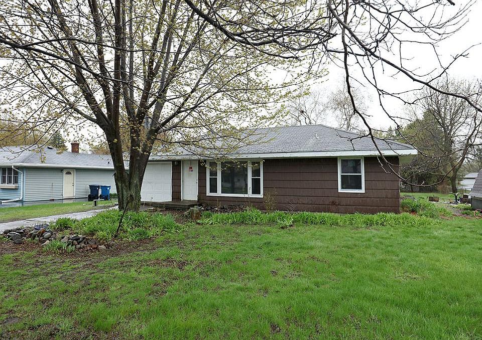 1st image of 626 Hiawatha Ave