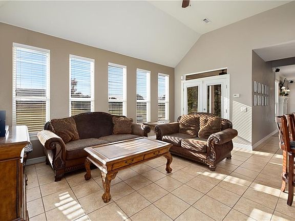 4th image of 11428 Club House Pkwy