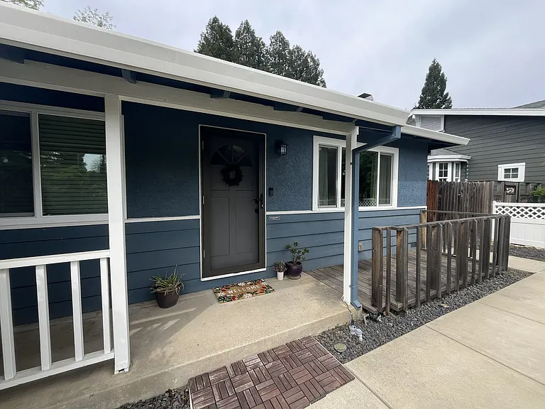 8342 Hillgrove St — Photo 2
