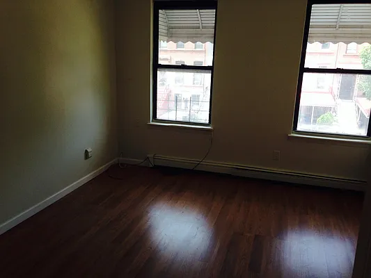 Rented by Premier Metro Realty Corp | media 35