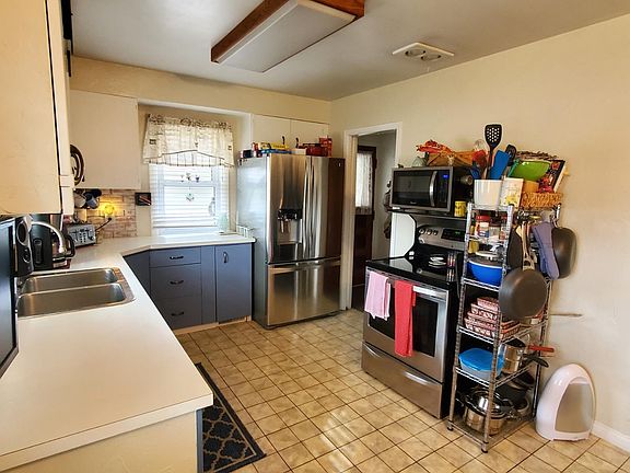 3rd image of 219 Schiller Ave