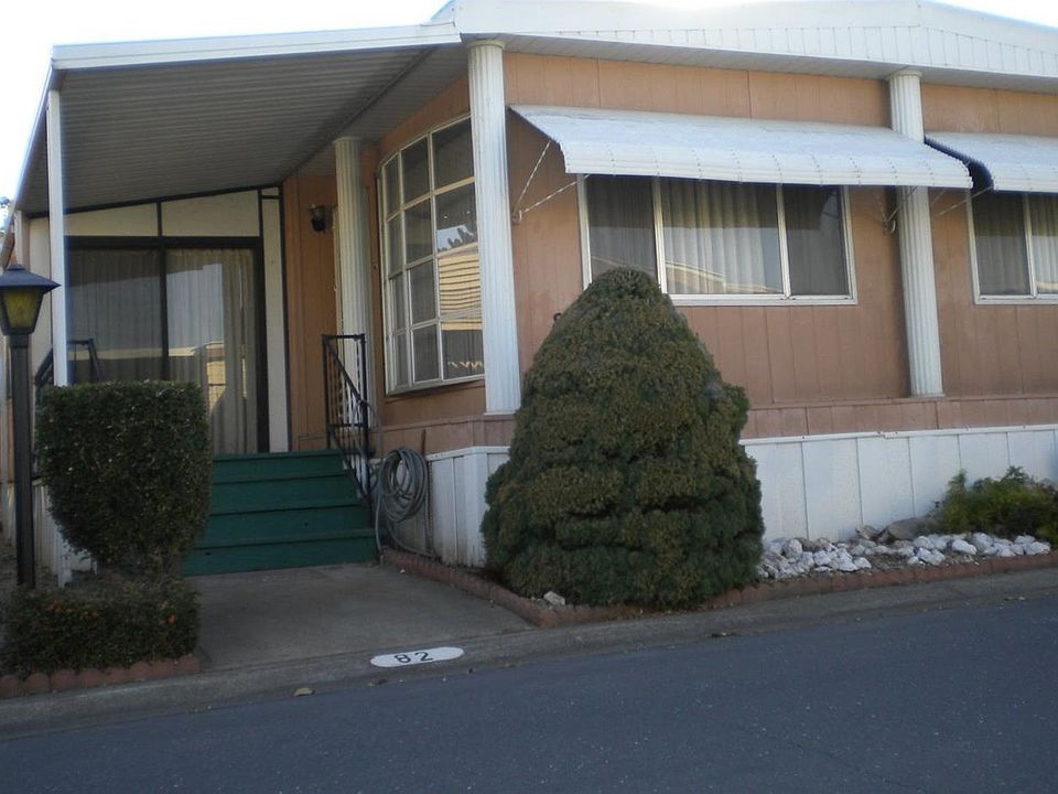 2nd image of 82 Camino Real Dr