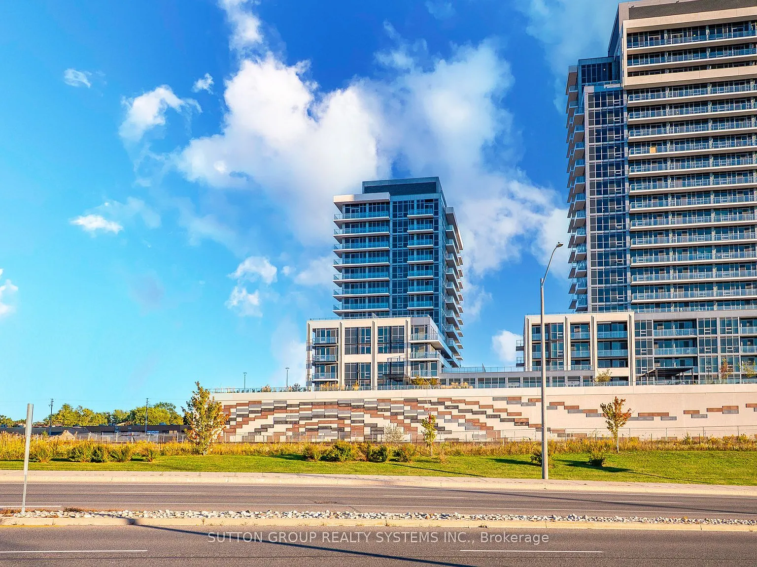 2 bed, $2,475 — Photo 3