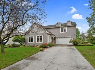 4320 Oakengates Dr, Ypsilanti, MI 48197