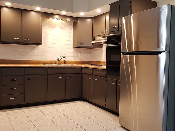 3rd image of 2237 Southlea Dr