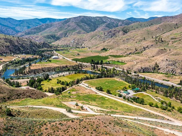 4 Cowboy Road, Methow, WA 98834