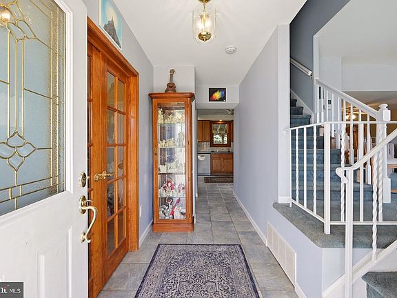 3rd image of 15 Alden Rd