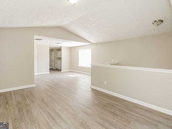 5th image of 340 Ashton Pl