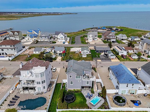 3rd image of 1515 Daytona Road