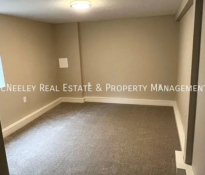 4748 N Vanderbilt St — Photo 21