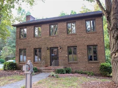 520 Ridgehaven Cir, Winston Salem, NC, 27104