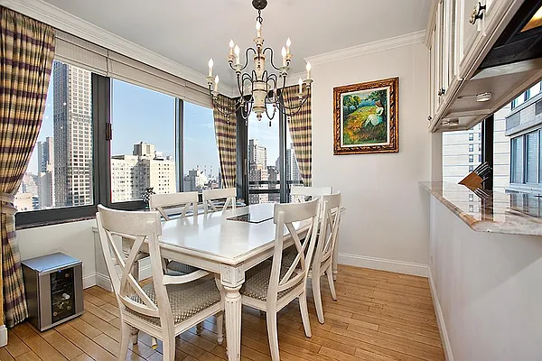 Sold by Corcoran | media 32