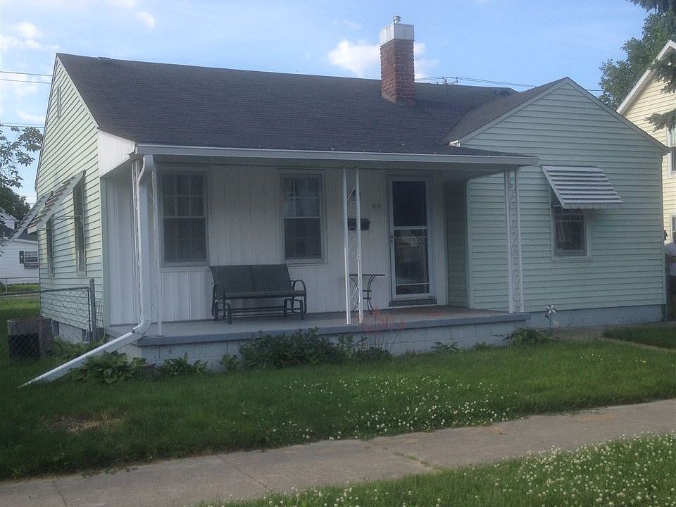 1st image of 818 W Linden Ave