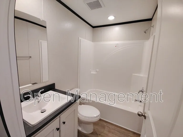 136 Erin Ln — Photo 18