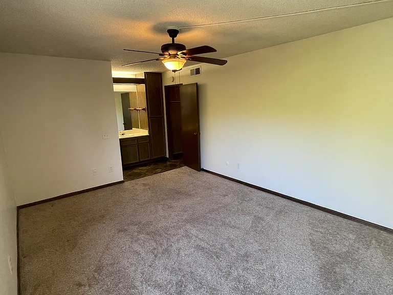 5350 Baltimore Dr #12 — Photo 5
