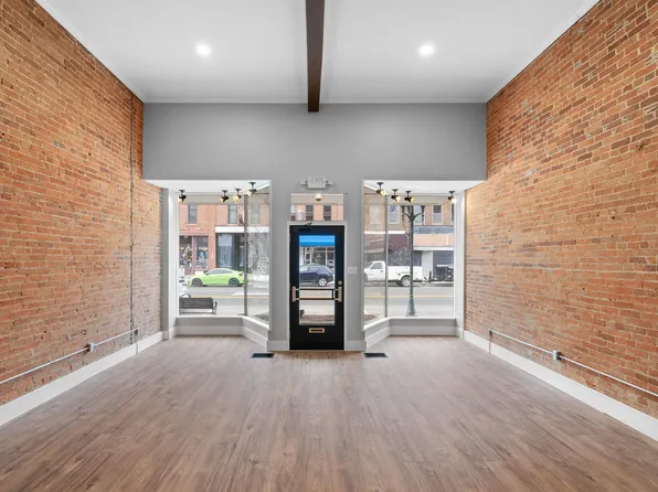 108 E Center St, Warsaw, IN 46580