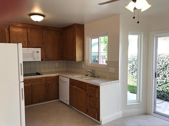 3rd image of 397 E Taylor Ave
