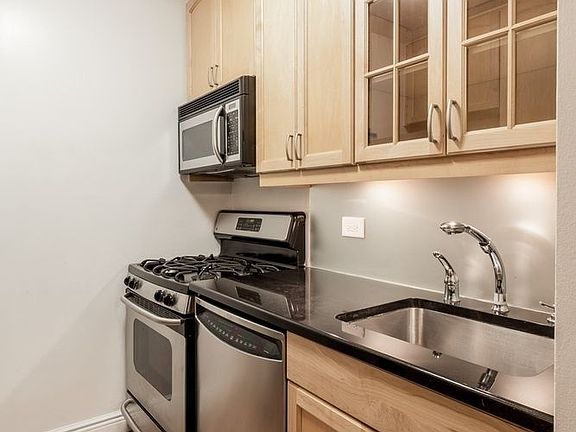3rd image of 201 E 87th St APT 6F