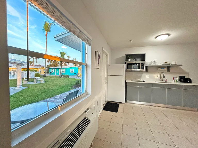 14621 McGregor Blvd #11 — Photo 6