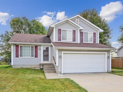 6121 Four Pines St, Johnston, IA, 50131