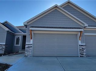 1145 Hummingbird Ct, Greenwood, MO 64034