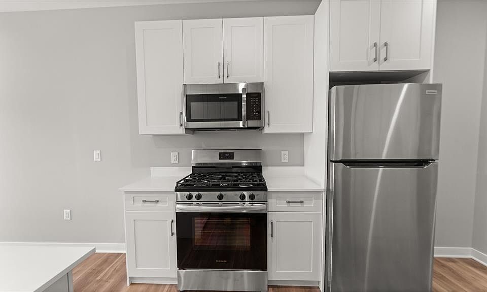 1st image of 475 Communipaw Ave #506