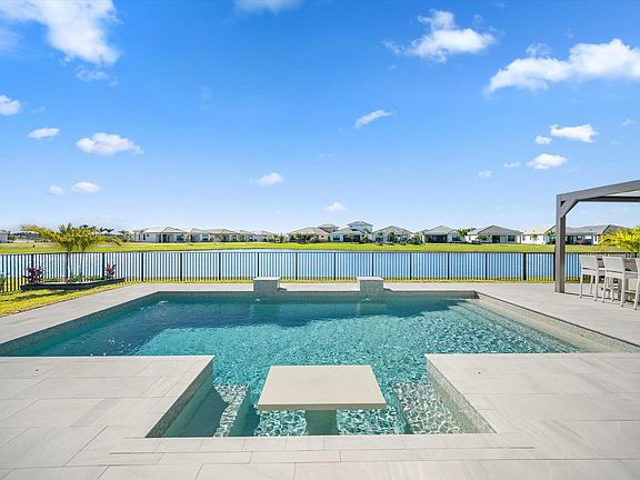5th image of 5567 Liberty Lane