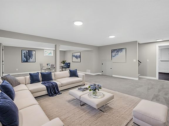 3rd image of 3602 SW Zona Cir