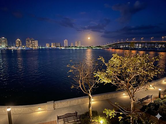3rd image of 2640 Lake Shore Drive #309