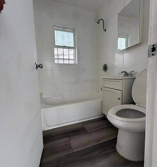 2235 W 14th St #1/4 — Photo 7