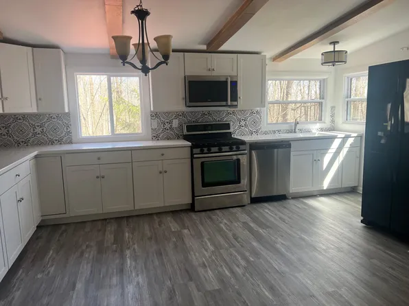 16 Lee Rd, White Haven, PA 18661