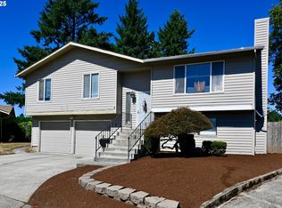 210 SW Royal Ct, Gresham, OR 97030