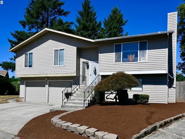 210 SW Royal Ct, Gresham, OR 97030
