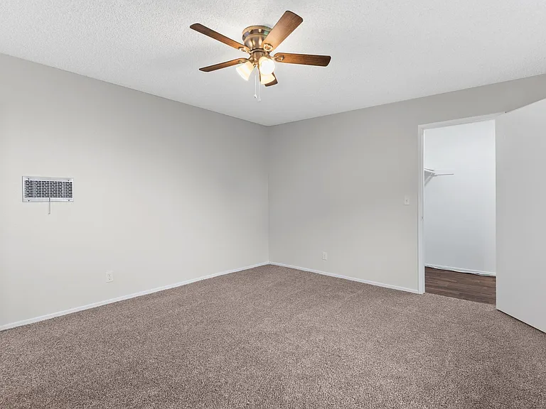 8331 Lampson Avenue — Photo 24