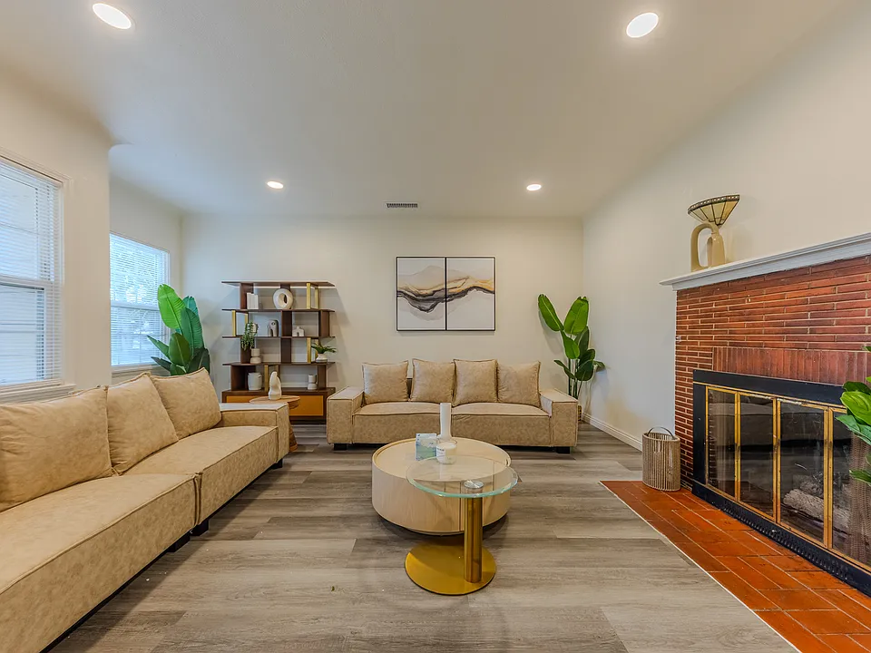 6252 Golden West Ave