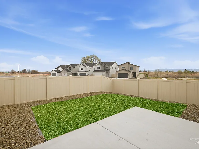 10770 Rutland St — Photo 14