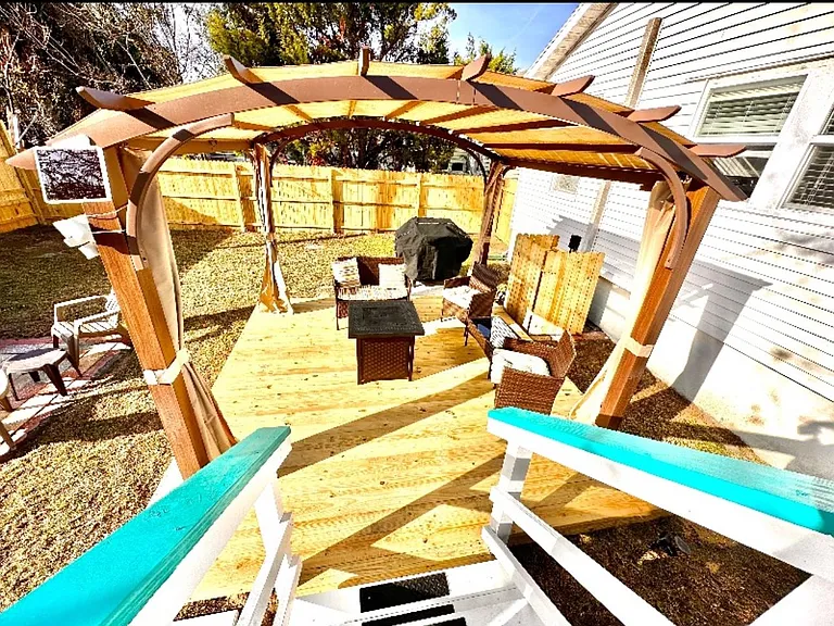 136 S Oleander Ave — Photo 29