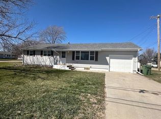 136 W Saint Clair St, Minden, NE 68959