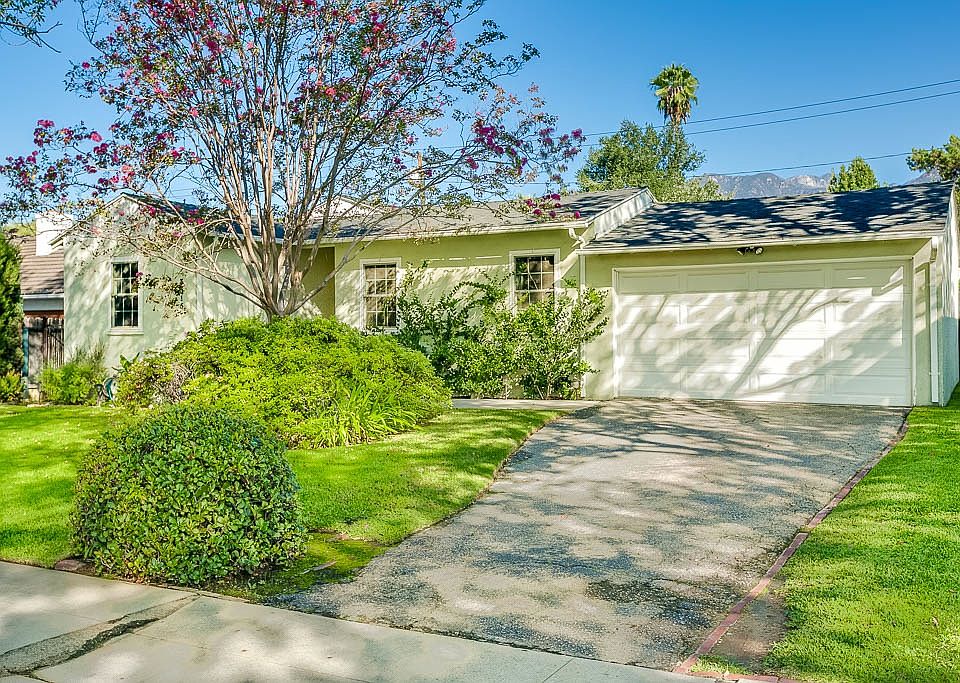 1st image of 3315 Las Lunas St