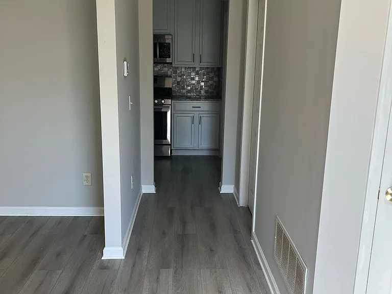 7236 Winterbek Ave — Photo 5