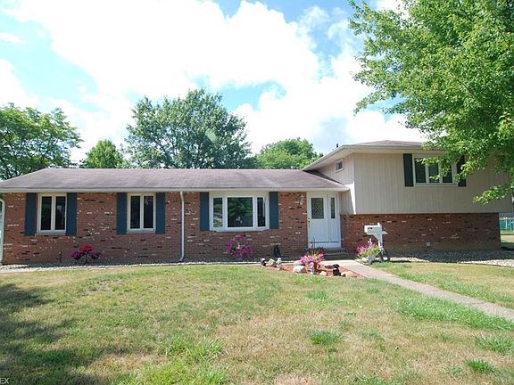 2nd image of 922 Shadylawn Ave
