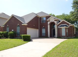 903 Manchester Dr, Mansfield, TX 76063