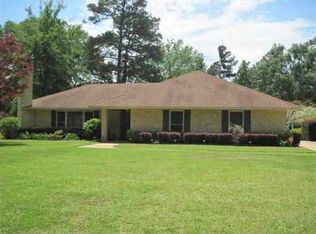 116 John C Rogers Dr, Center, TX 75935