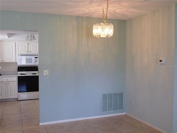 5th image of 2600 Laurelwood Dr #19-C